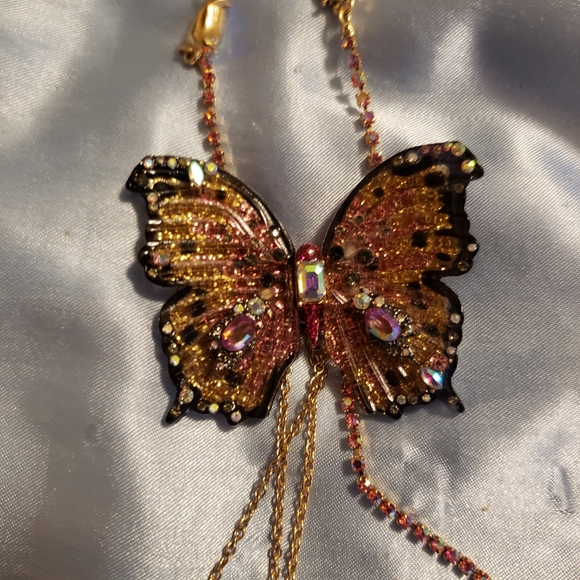 Betsy Johnson Butterfly Necklace - Picture 4 of 4